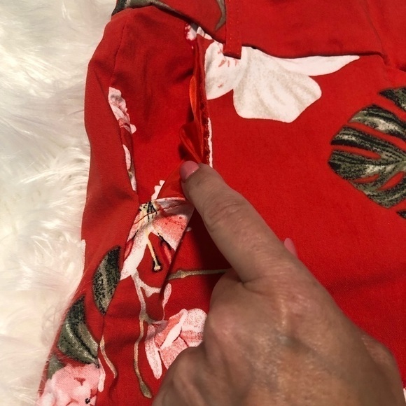 Lily Morgan coral red floral shorts - Picture 2 of 4